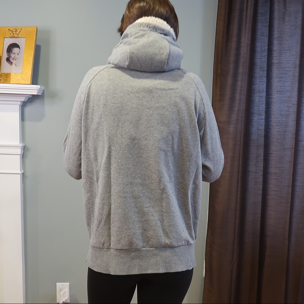 Bench sweater - Picture 2 of 2